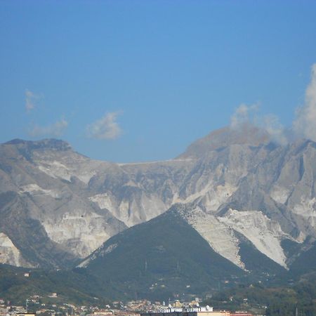 Hotel Tenda Rossa Marina di Carrara Kültér fotó