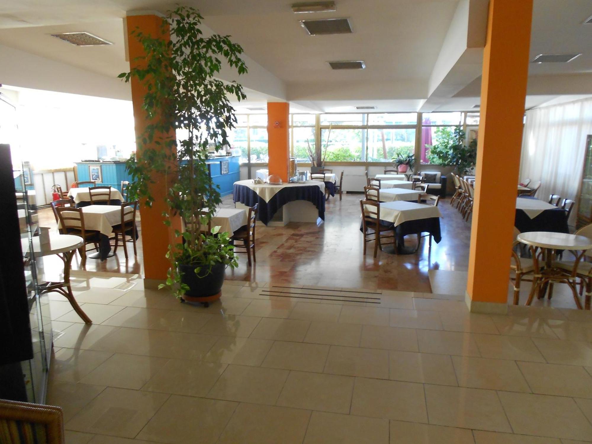 Hotel Tenda Rossa Marina di Carrara Kültér fotó