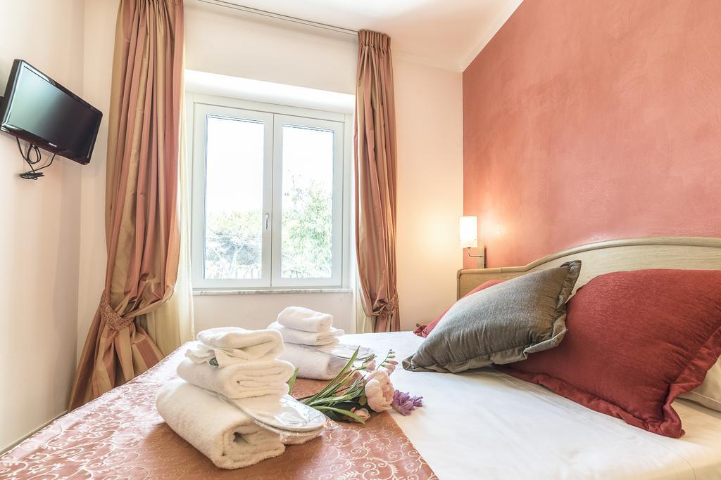 Hotel Tenda Rossa Marina di Carrara Kültér fotó