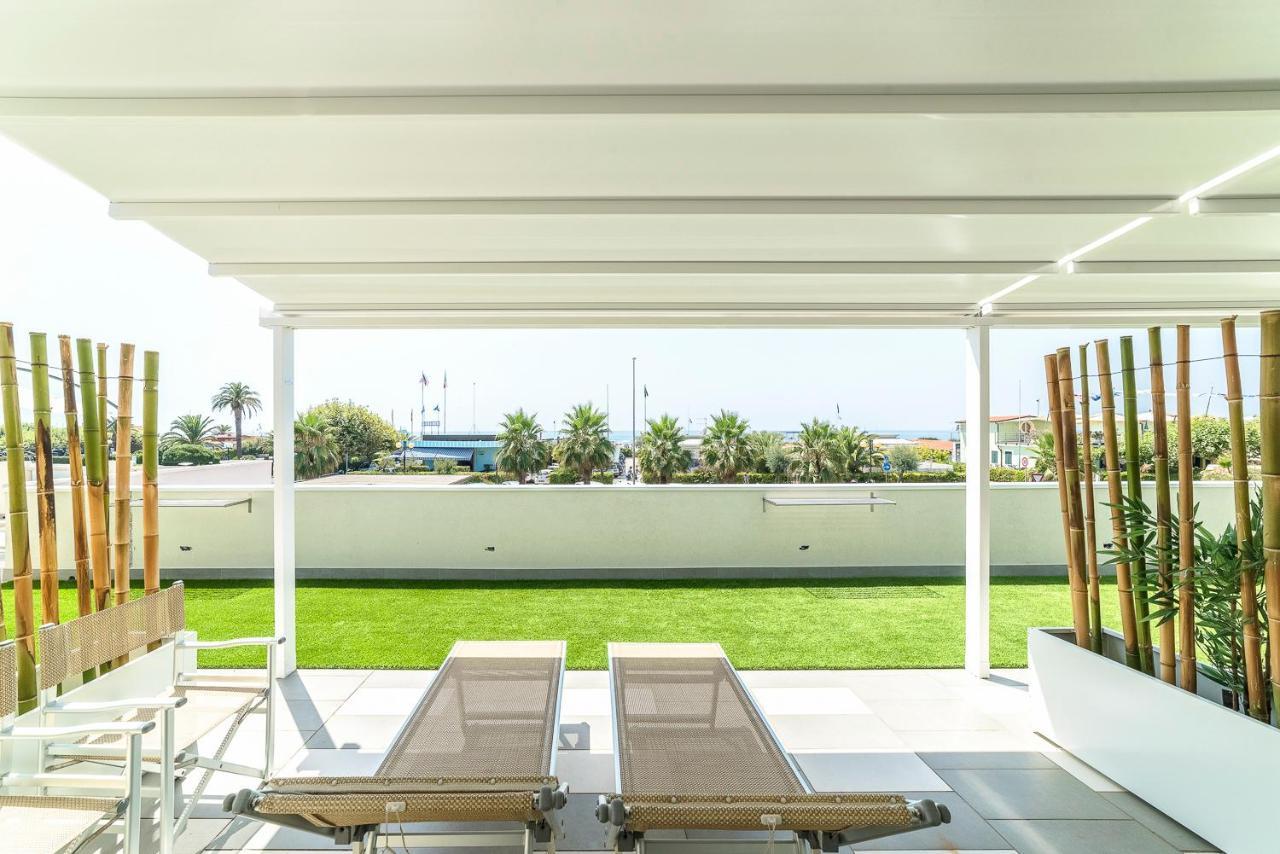 Hotel Tenda Rossa Marina di Carrara Kültér fotó